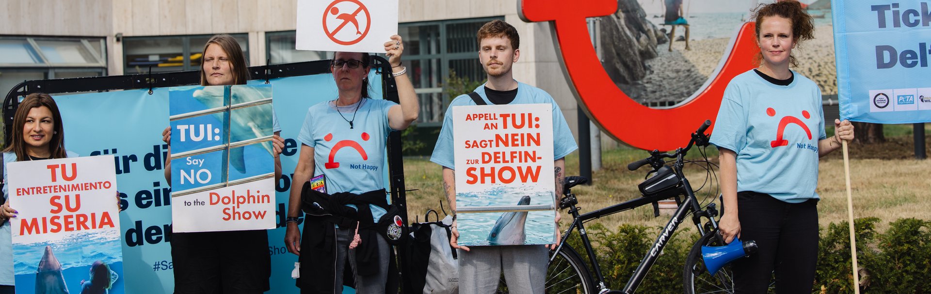 World Animal Protection pull off stunt at TUI head office