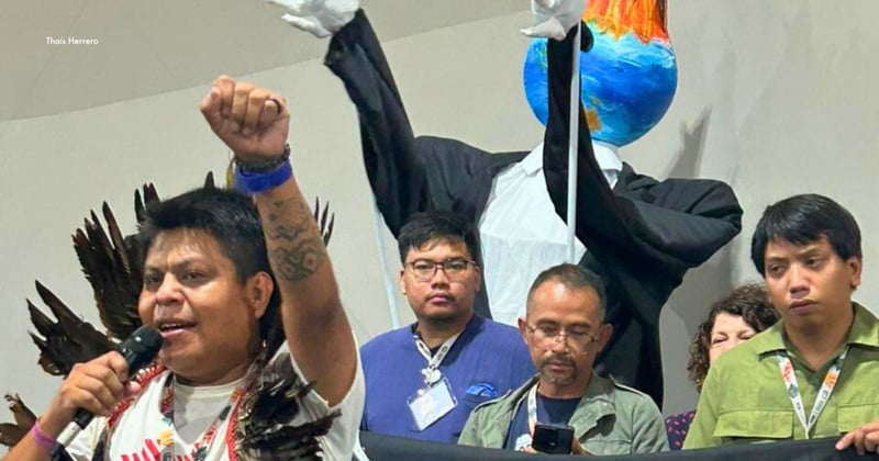 The global movement Kick Big Polluters Out led a protest in Action Zone 1 to draw attention to the influence of agribusiness and other major polluters inside the negotiations. The action used strong visual elements, including a giant corporate puppet and a planet being grilled. Image credit: Thaís Herrero